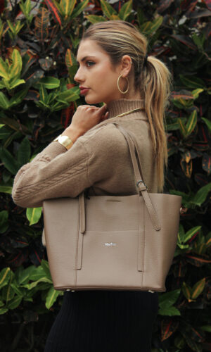 Bolso con neceser