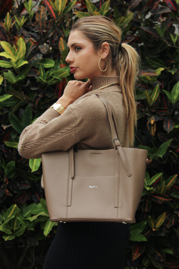 Bolso con neceser