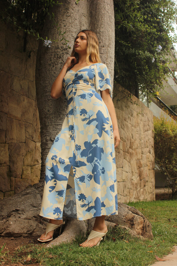Vestido Largo con Corte