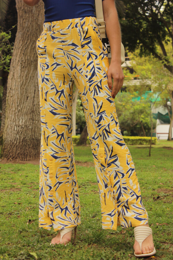 Pantalón con Abertura - Imagen 2